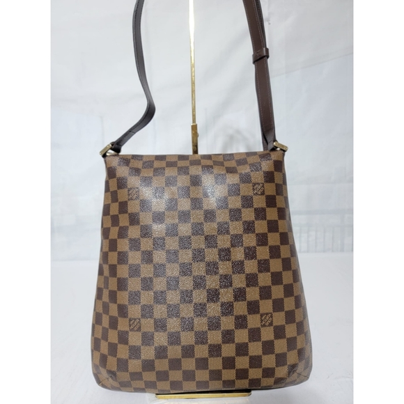 Authentic LOUIS VUITTONDamier Ebene Musette Salsa GM - Picture 6 of 13